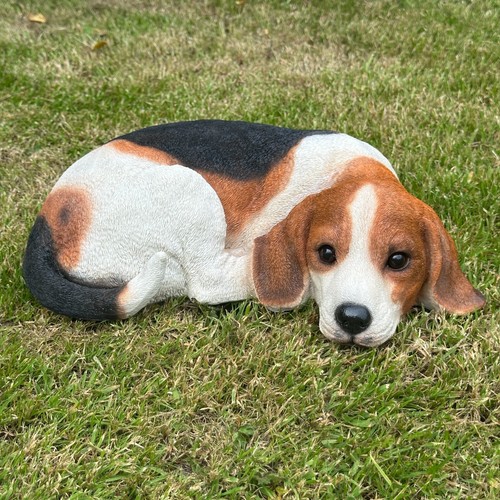 Beagle dog laying figurine - beagle,